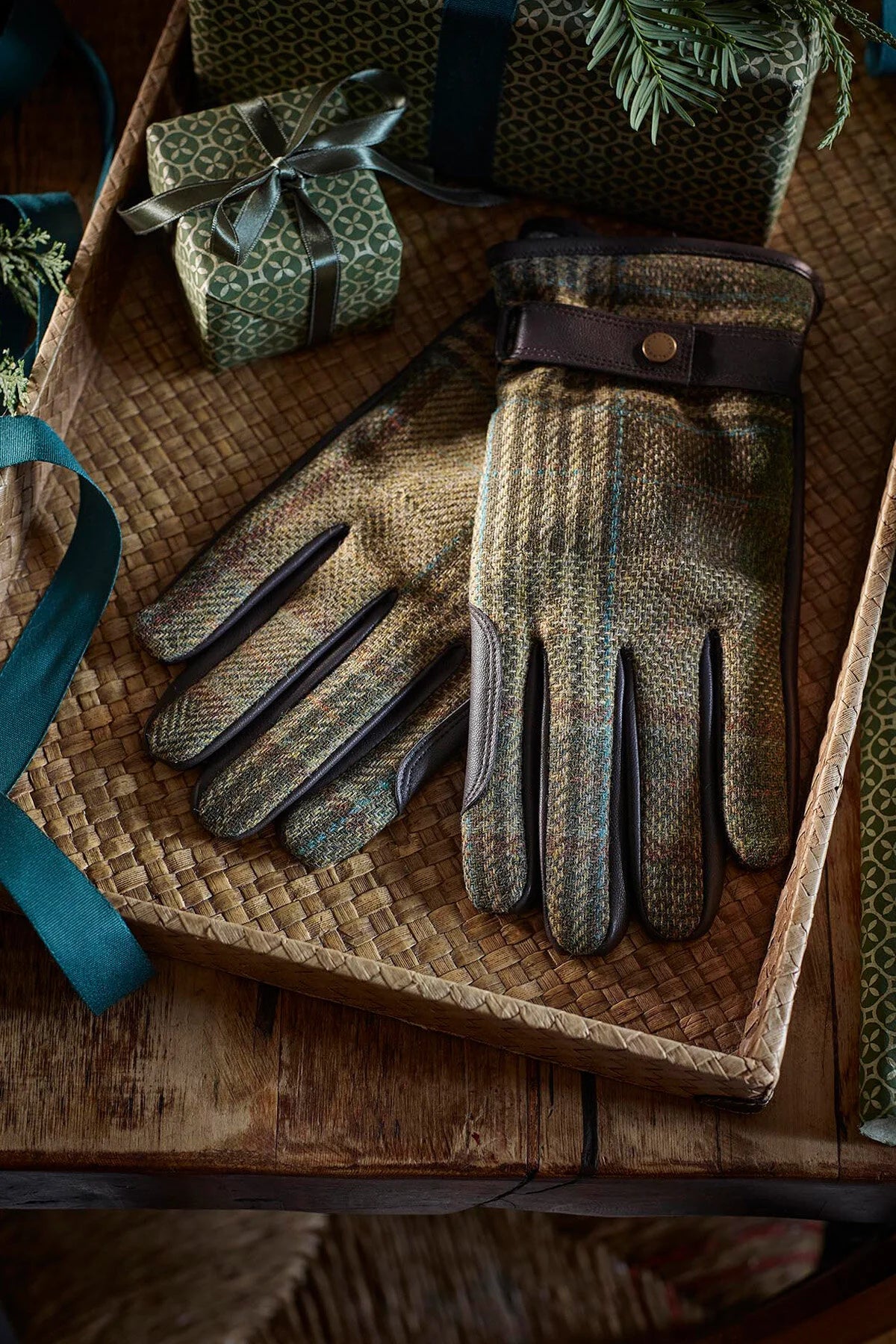 Deveron Tweed Waterproof Gloves - GREEN MIX