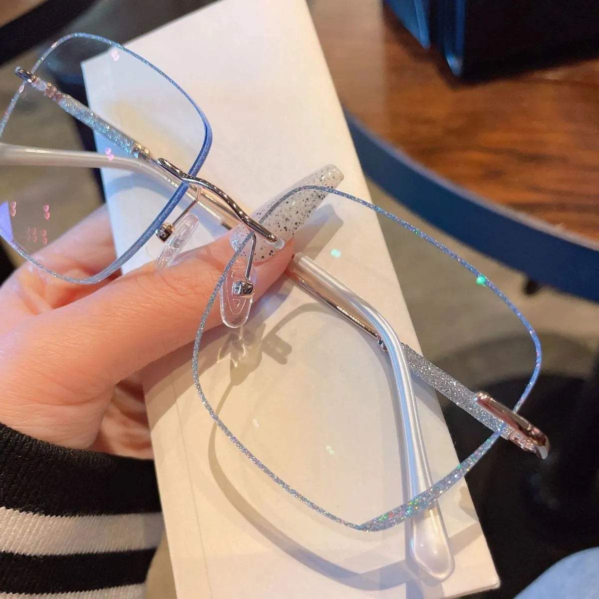WOMEN'S LARGE FRAME DIAMOND RIMLESS ANTI-BLUE LIGHT PRESBYOPIA GLASSES
