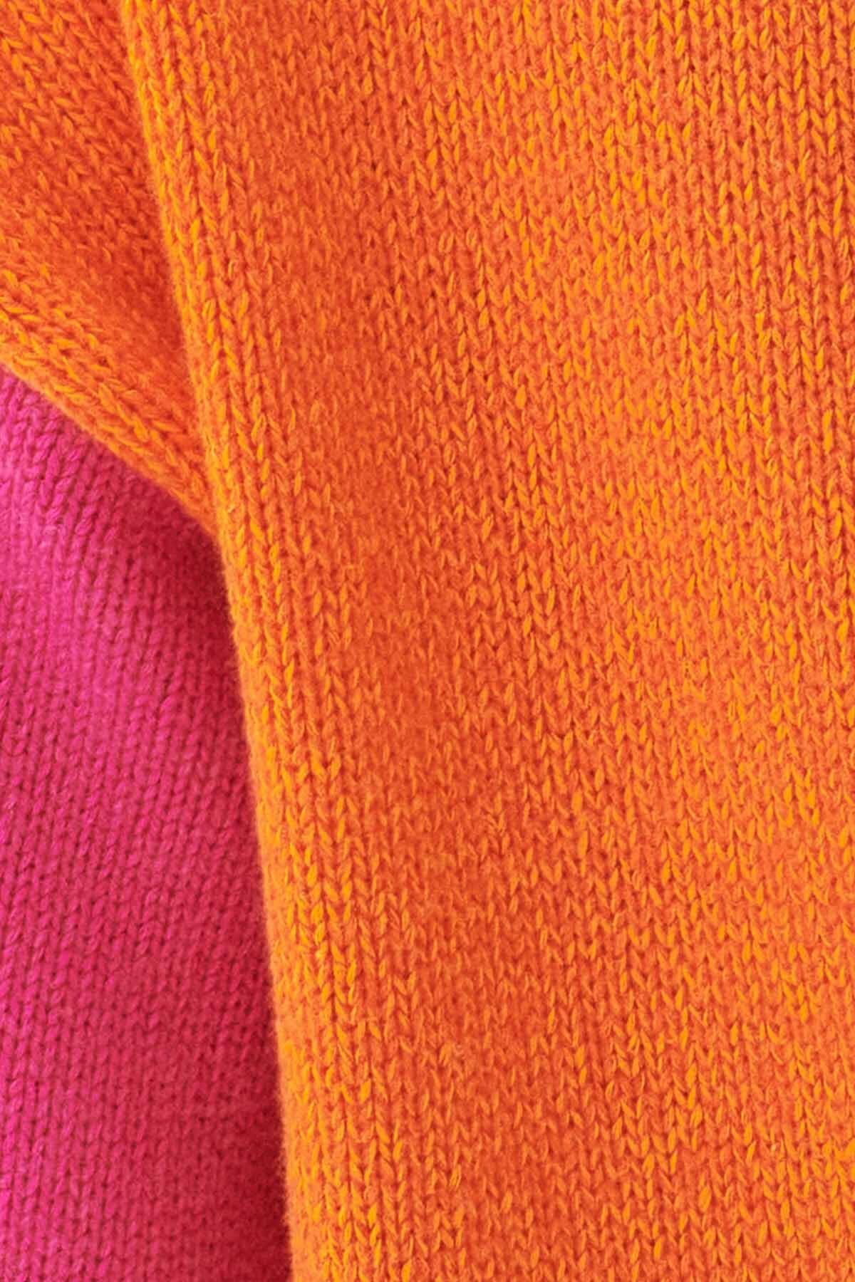 Surf Knitted Crew Neck Jumper - PINK DAHLIA/PUMPKIN
